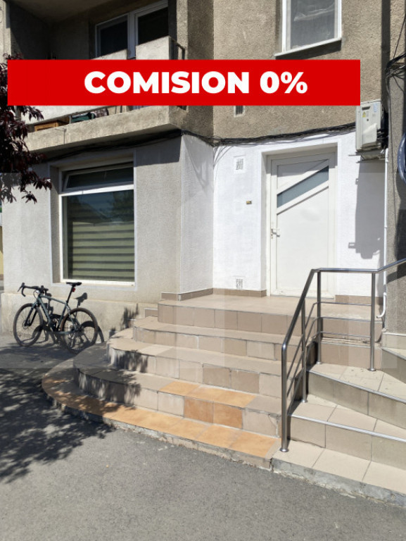 Apartament de vanzare, cu 3 camere, zona centrala