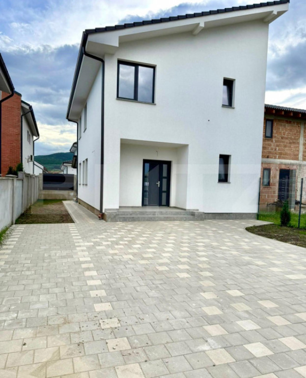 Duplex 4 camere,teren 271 mp,Micesti