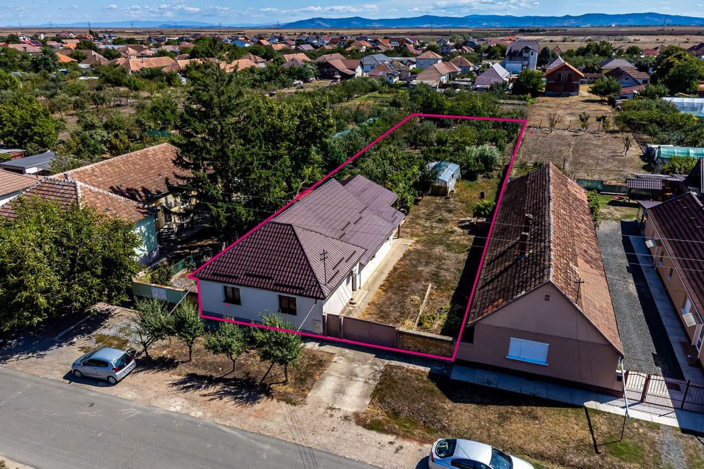 Casa 4 camere - Teren 1603mp - Livada, Arad - COMISION 0%