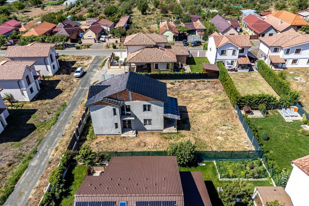 De vânzare casă în Aradul Nou