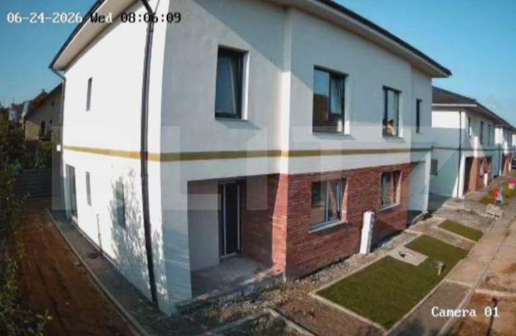 Casa cu 5 camere, 160 mp utili, 200 mp de teren liber, zona