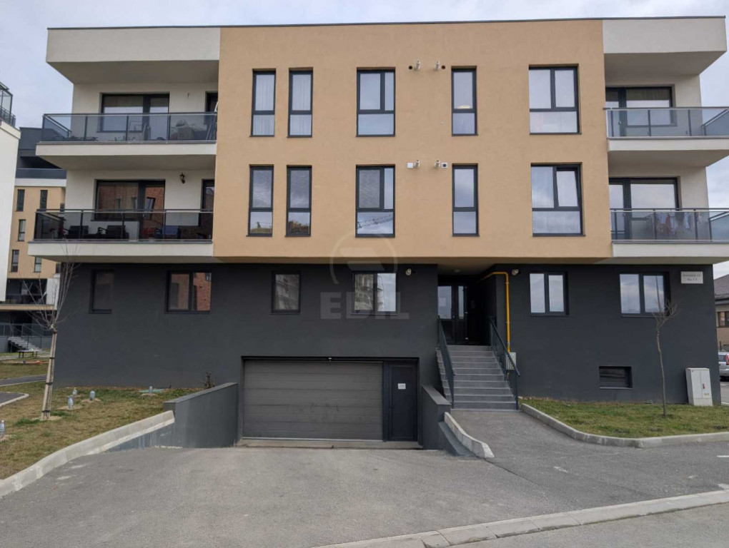 COMISION 0 Apartament 3 camere semidecomandat Somesului