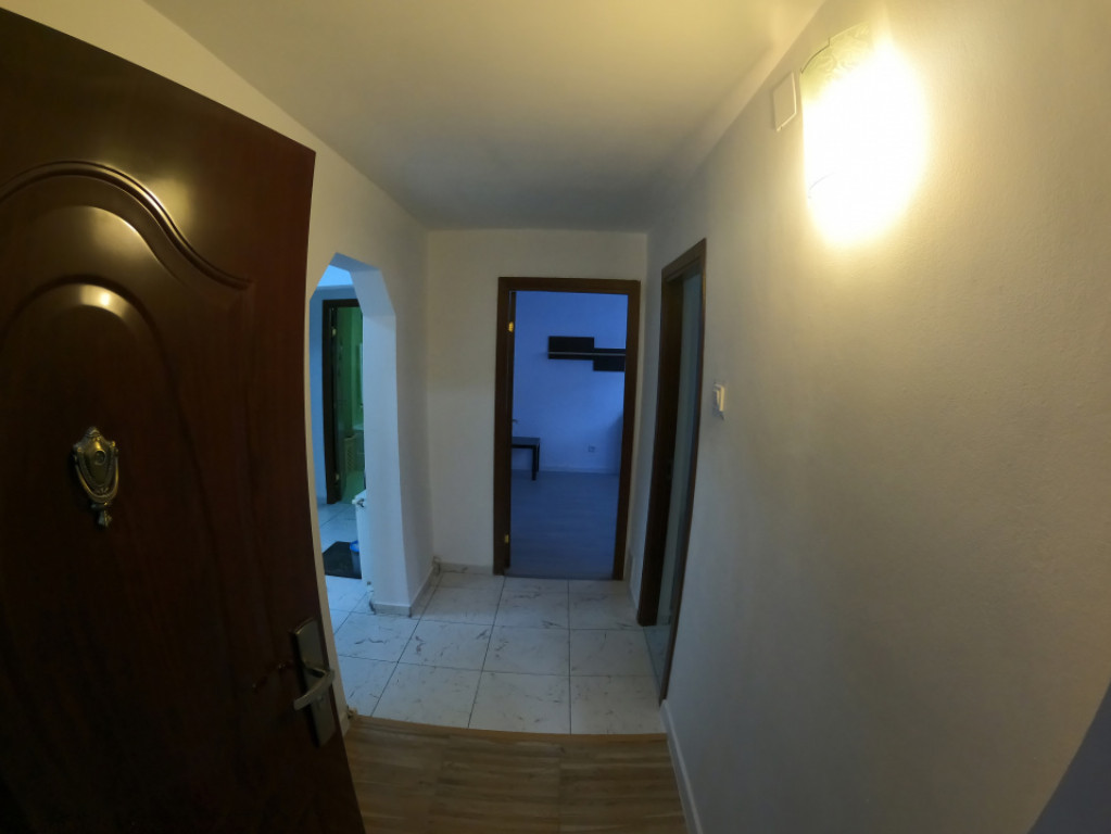 Apartament de Vânzare – decomandat 3 cam 70 mp