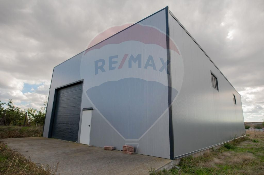 Spațiu industrial de 300mp de vânzare