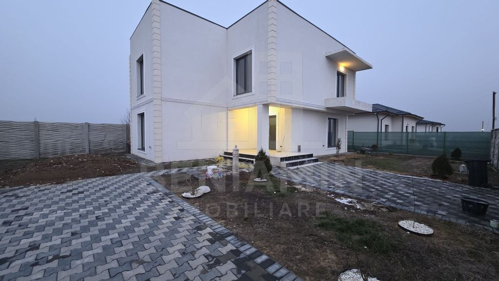 Casa noua 4 dormitoare 2 bai P+1 zona Selgros Teilor