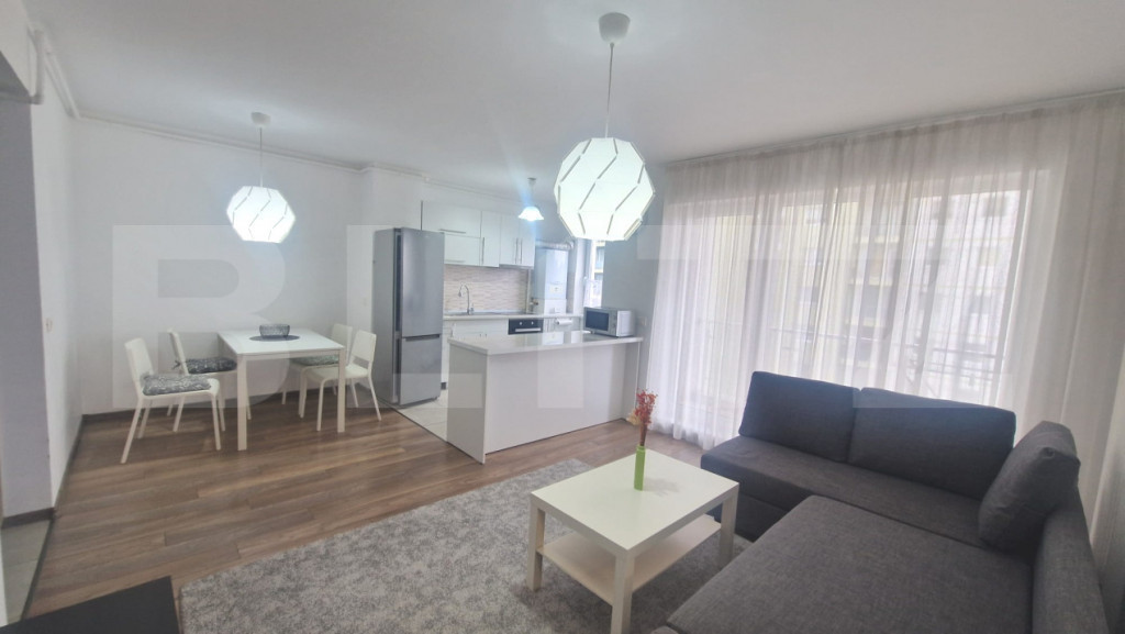 Apartament 2 camere etaj intermdiar parcare si boxa, se vind