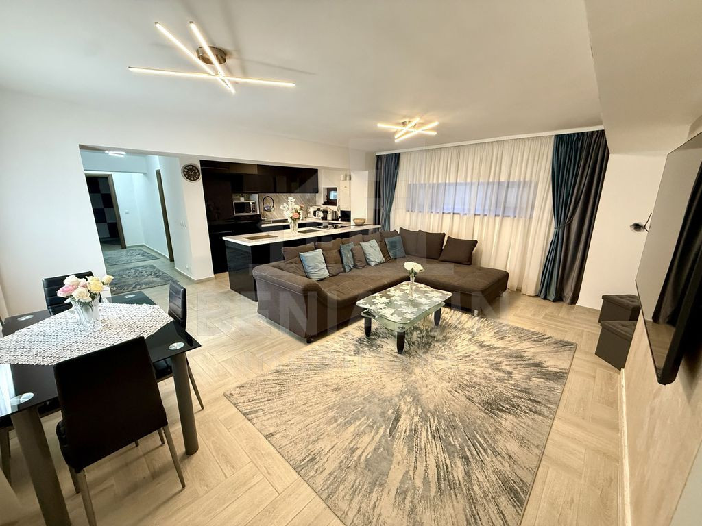 3 camere - 92mp - 2017 -mobilat -utilat - centrala - Grad...