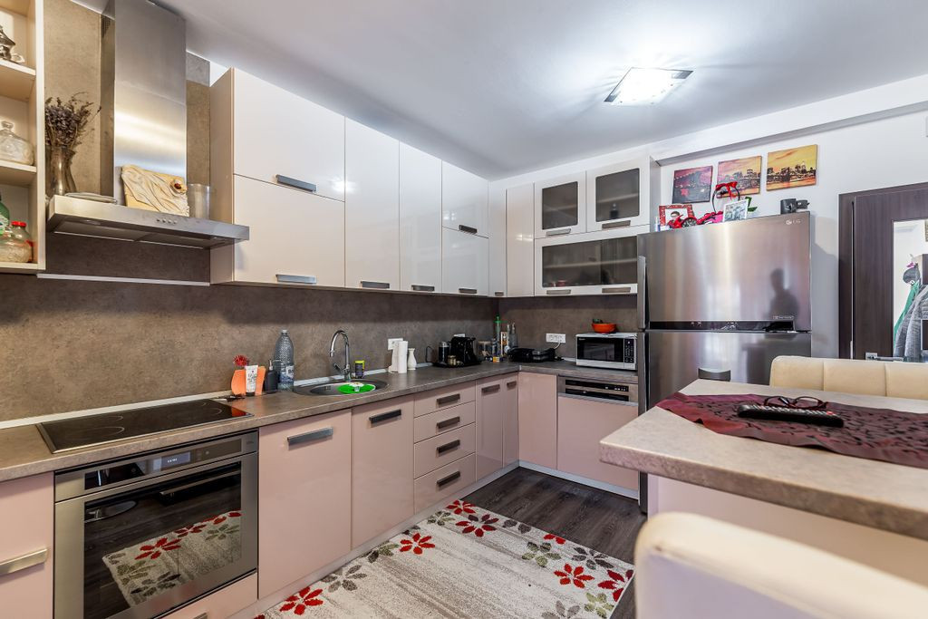 Casă gata de mutat în Westfield | 387 mp teren | curte ...