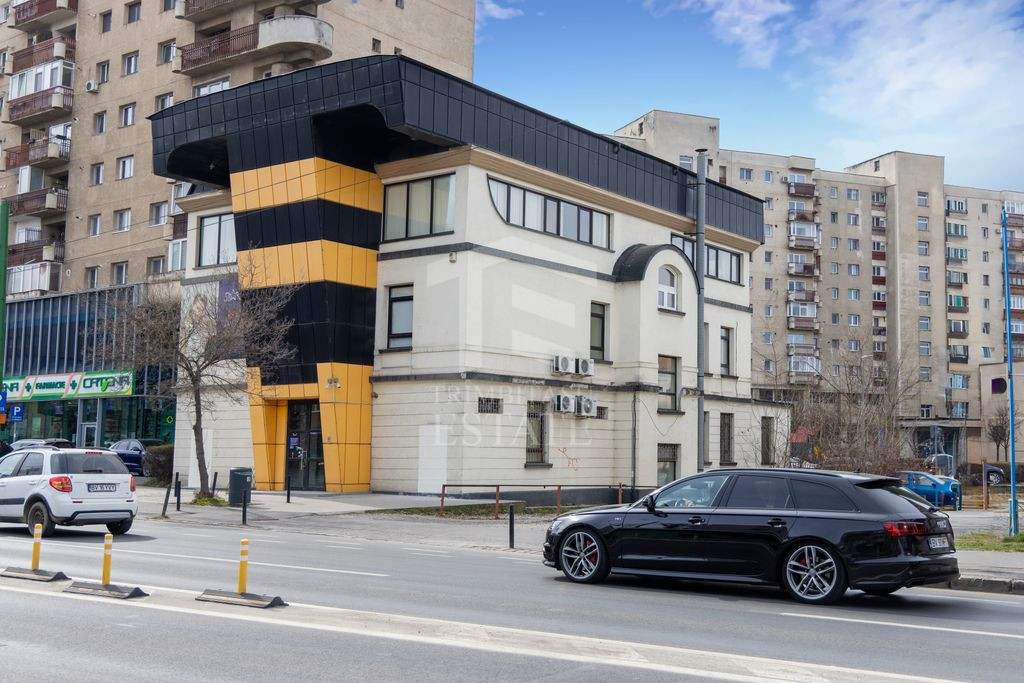 Centrul Civic, Brasov | Spatiu comercial de inchiriat | 6...
