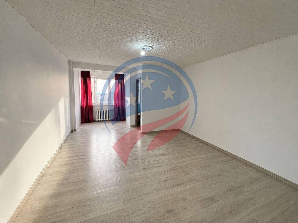 Garsonieră de vânzare Brazda