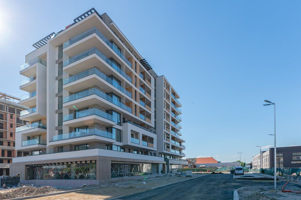 Apartament modern cu 2 camere și balcon generos | Zona B...