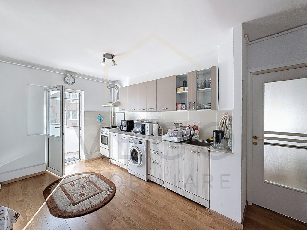 Apartament 2 camere, gradina 60mp, parcare, zona Frunzisului