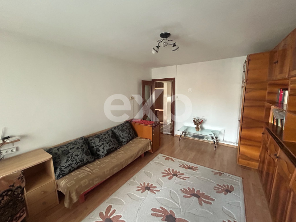 De inchiriat apartament 2 camere in zona Tractorul