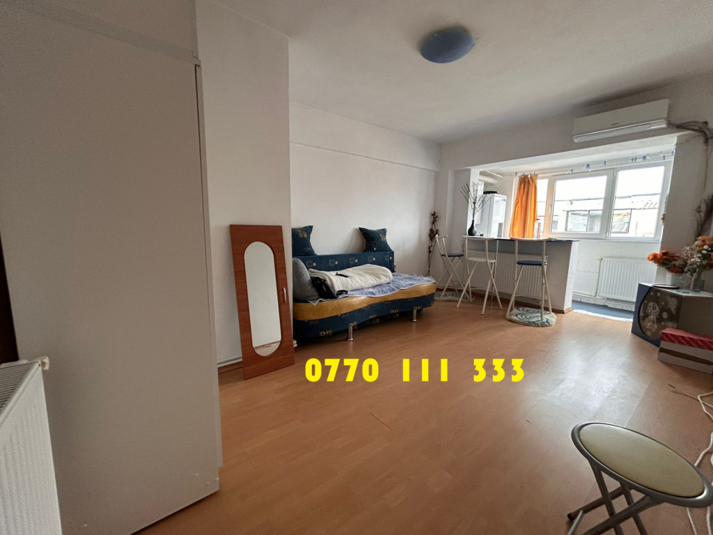 Apartament 1 camera - Transformat in doua camere, zona Radu
