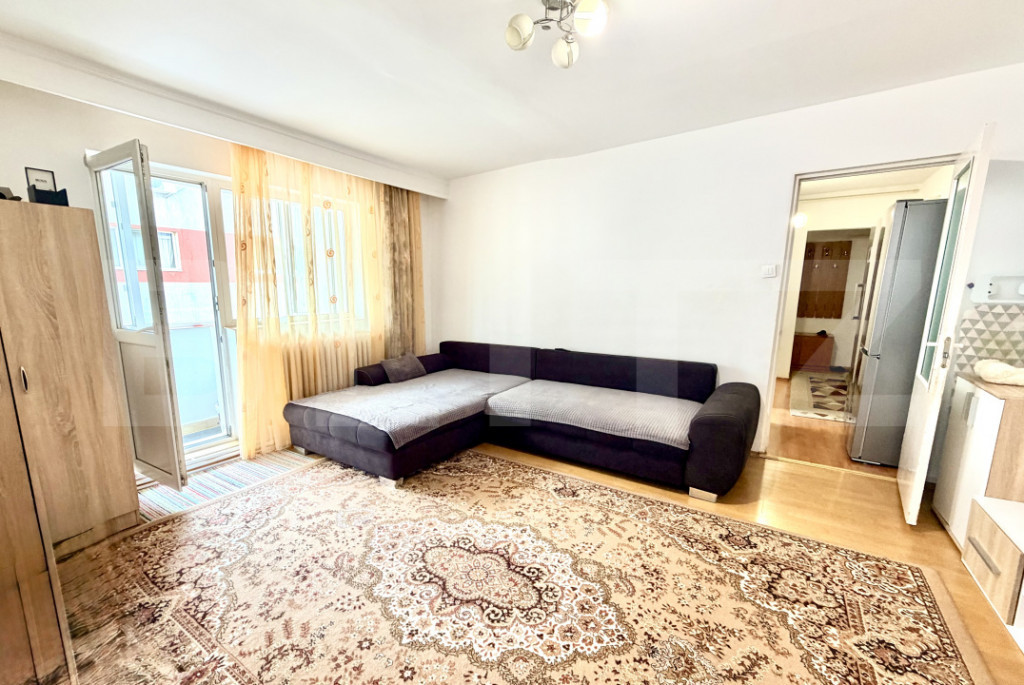 Apartament 3 camere, 67 mp, mobilat complet, etaj 3, zona Ce