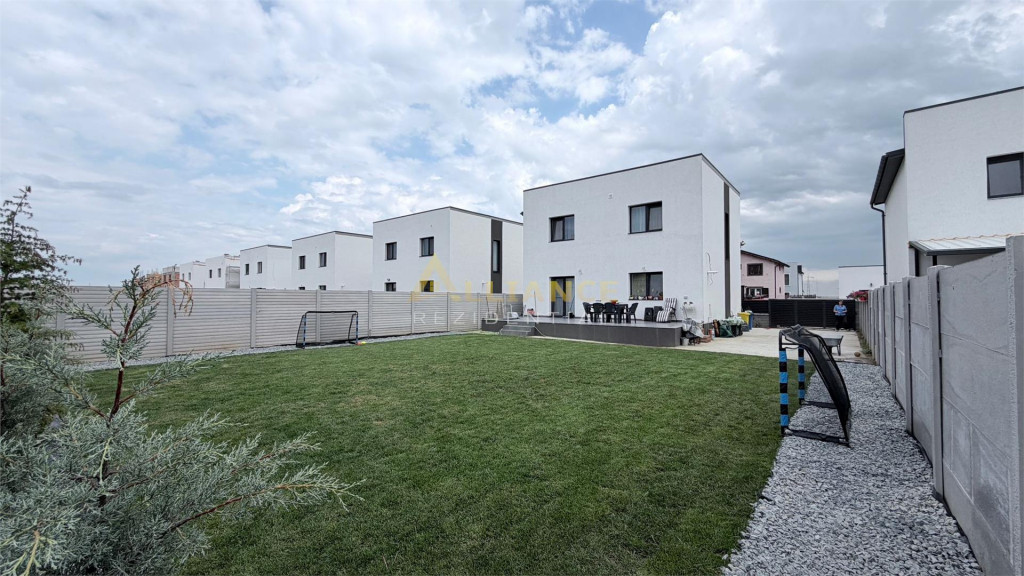 Casa individuala - 4 camere - teren 455 mp