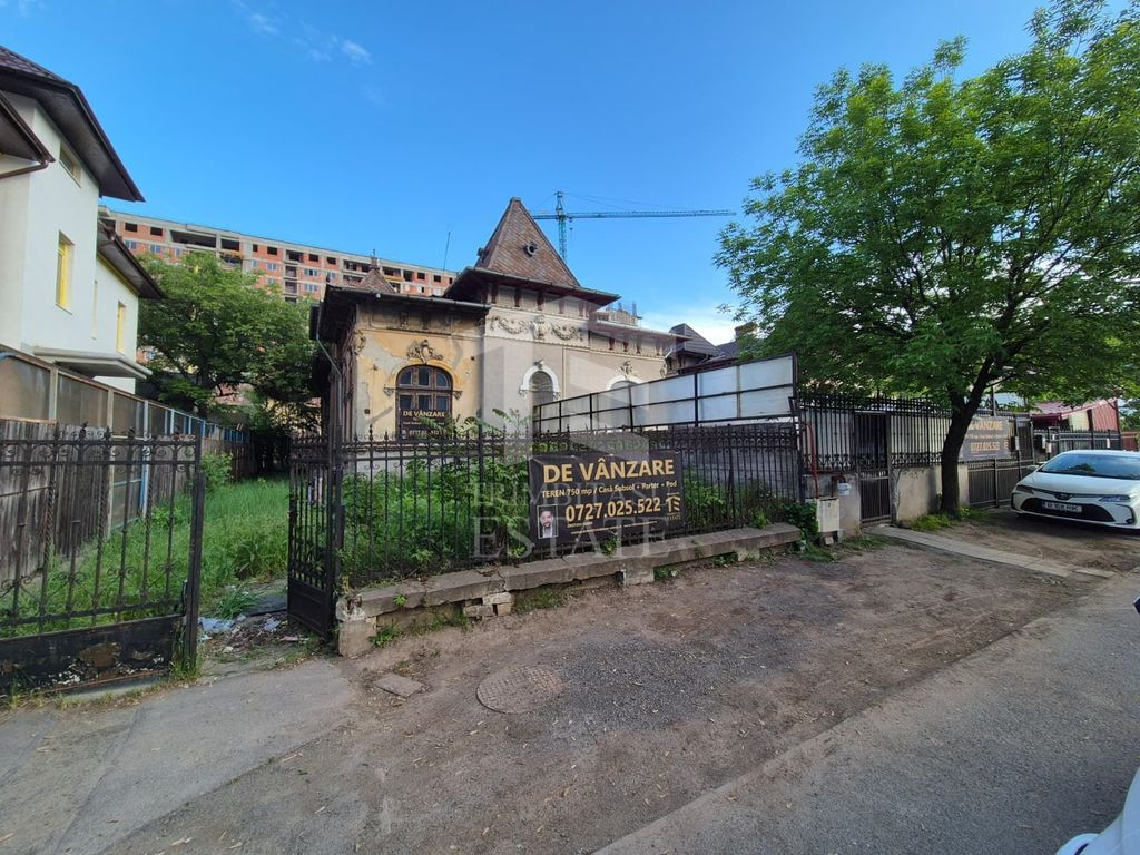 Proprietate spectaculoasă dublu acces – teren 750 mp ?...