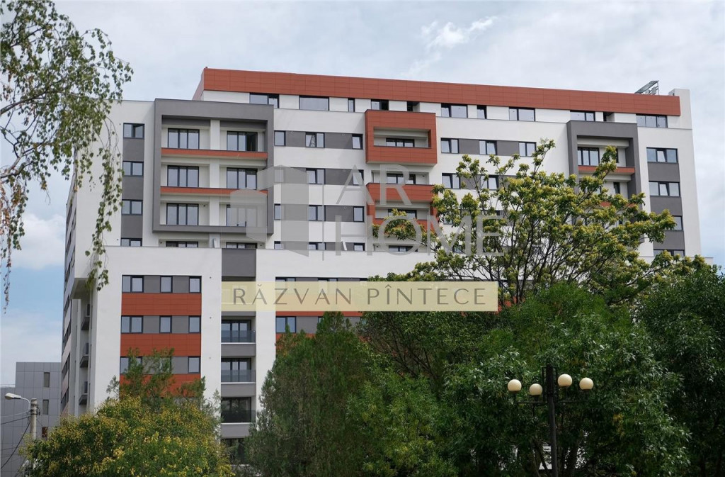 Apartament 3 camere, parcare, ultracentral Ploiesti