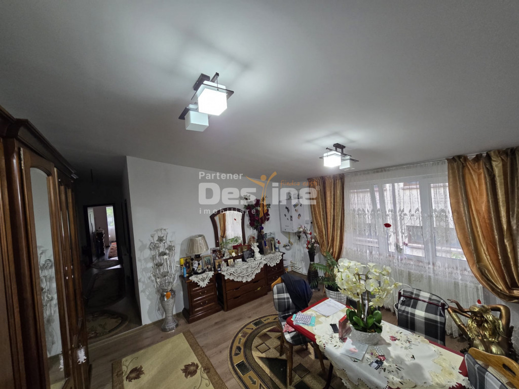 Casă Spațioasă Galata – 6 Camere, 240 mp Utili – Lân