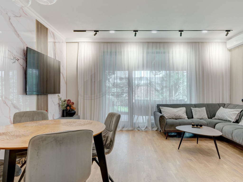 Imobil de 11 camere l Splaiul Unirii