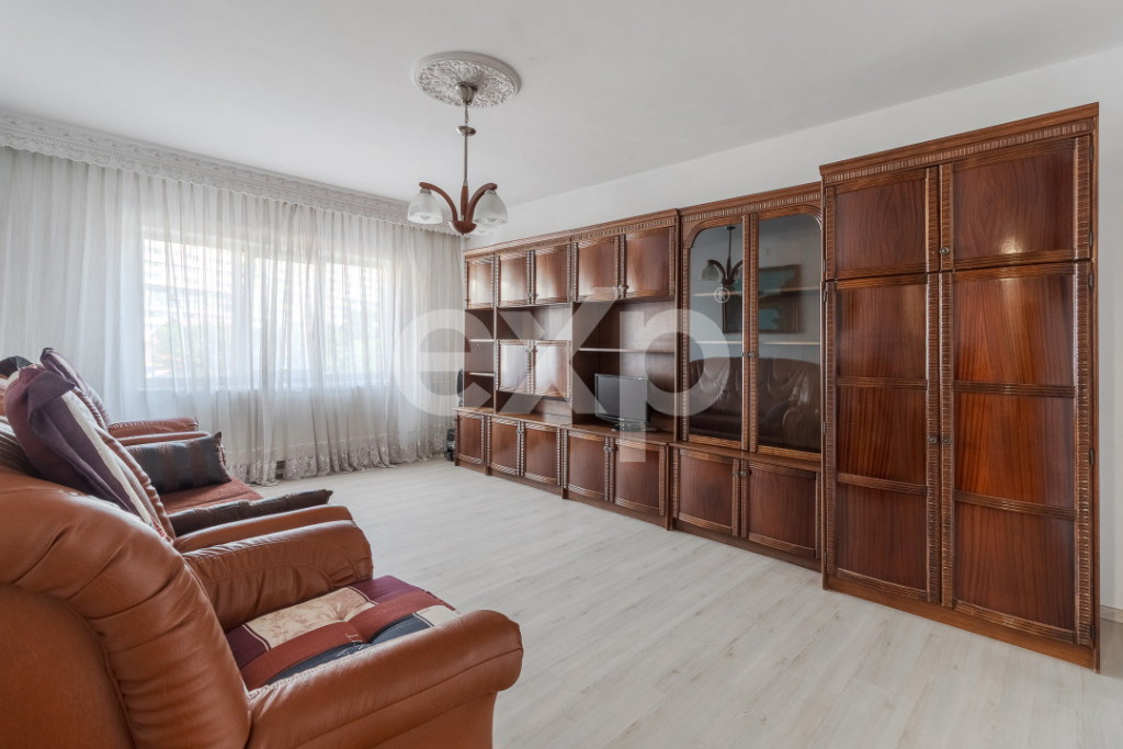 Apartament 3 camere decomandat, etaj 1, Xenopol