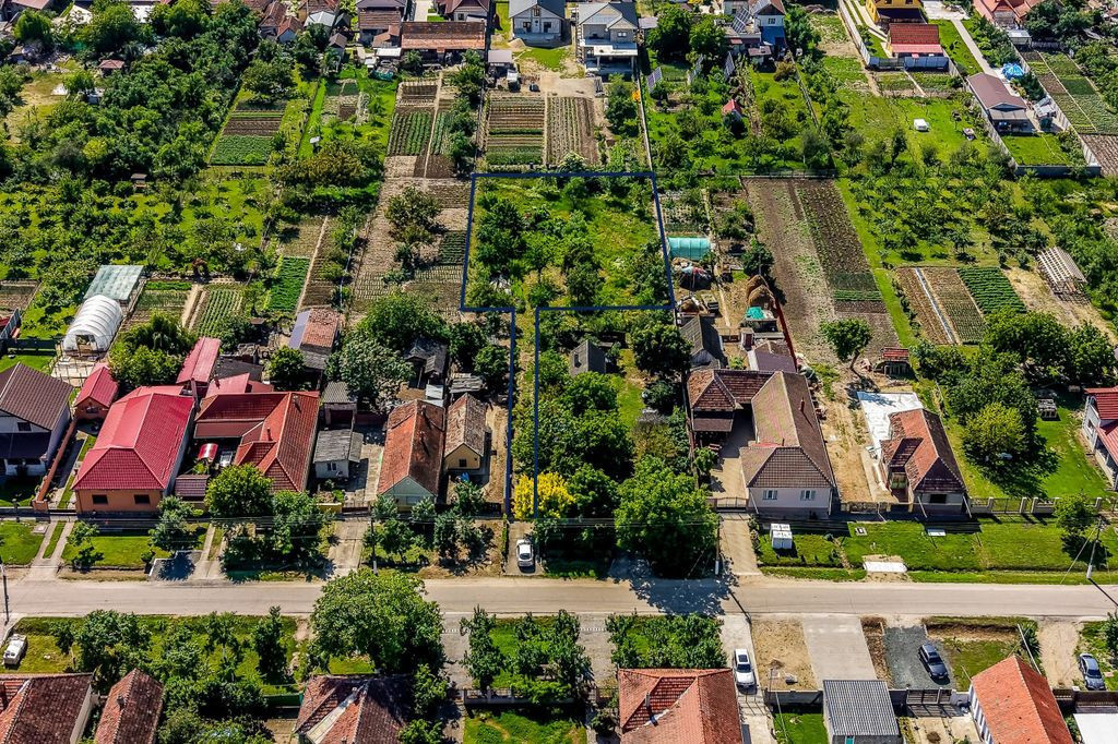 Teren intravilan 1594 mp în Cicir – la doar 9 km de Ar...