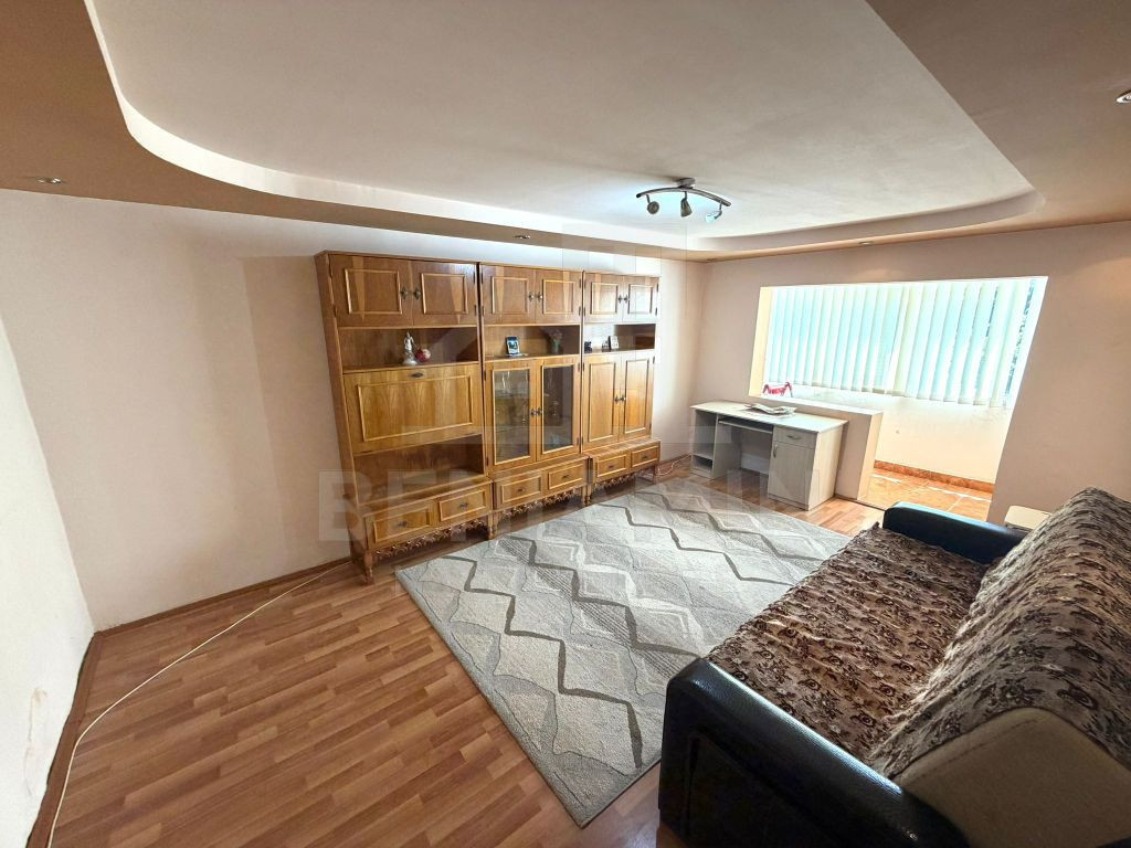 3 camere decomandat etaj 3 Bigul Nou -centrala -72mp