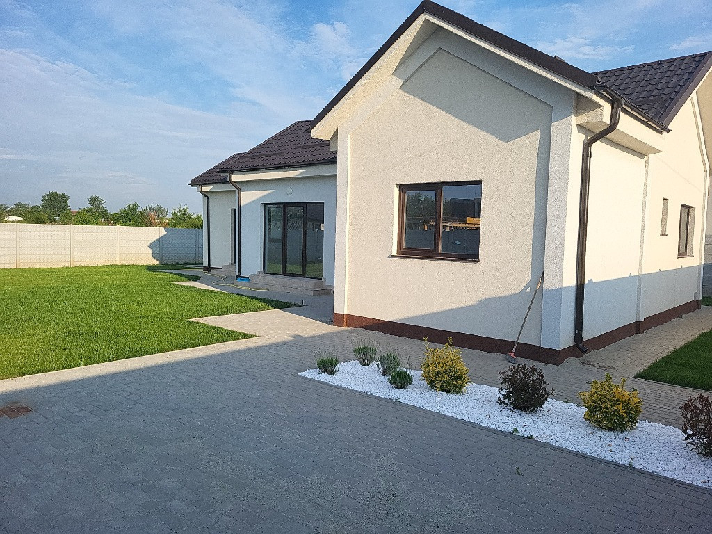 Casa 3cam,2bai,buc,incalzire pardoseala,finisaje,teren 450mp,Bragadiru