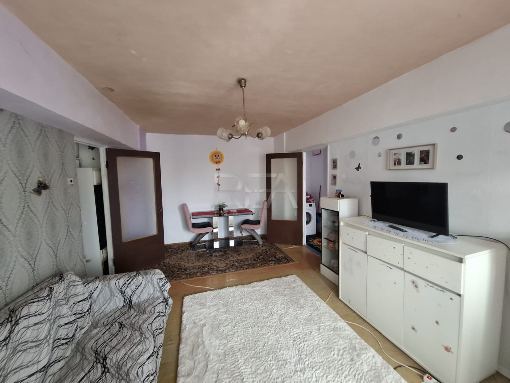 2 camere, 3/10, 56 mp, bloc 1981, anvelopat-Pacii