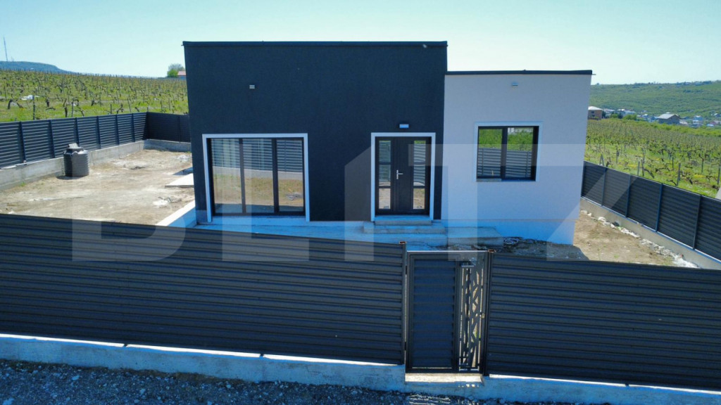Proprietate deosebită cu design modern și finisaje premium