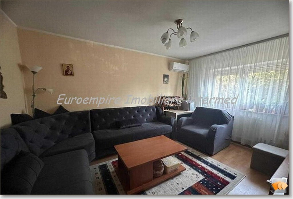 Apartament 4 camere decomadate zona Energia