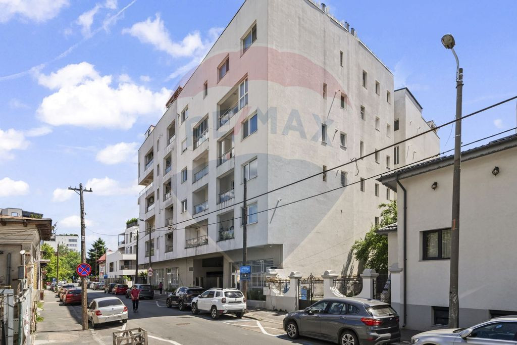Str. Sirenelor 49-55, Parter, Sector 5 | 149,7 mp | Acces...