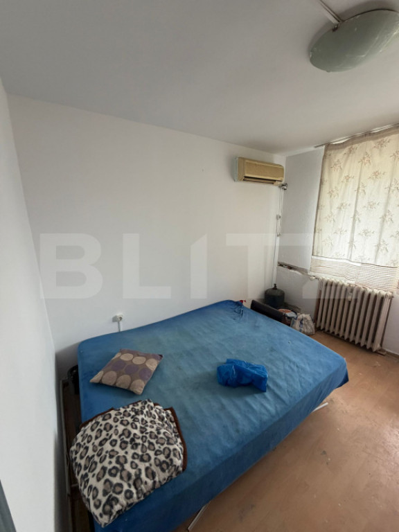 Cameră cămin, 10 mp, baie proprie, etaj 1, zona Bularga