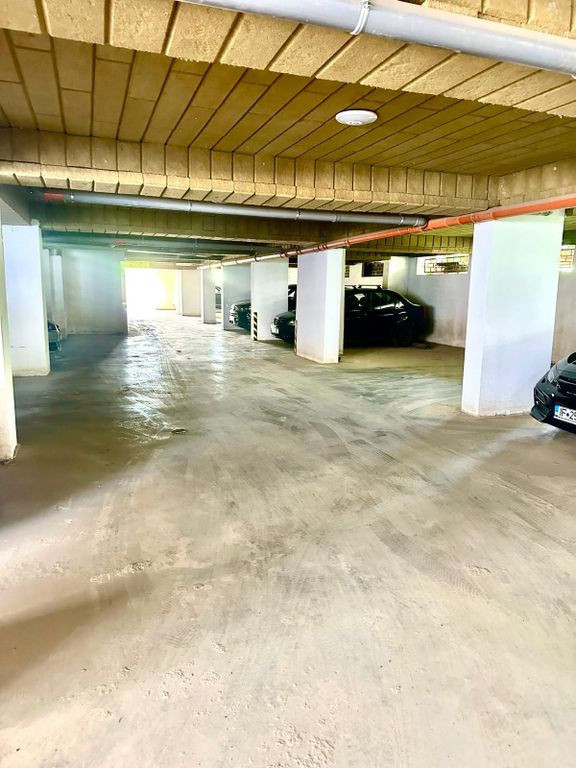Apartament 2 camere,suprafata generoasa+loc parcare subteran