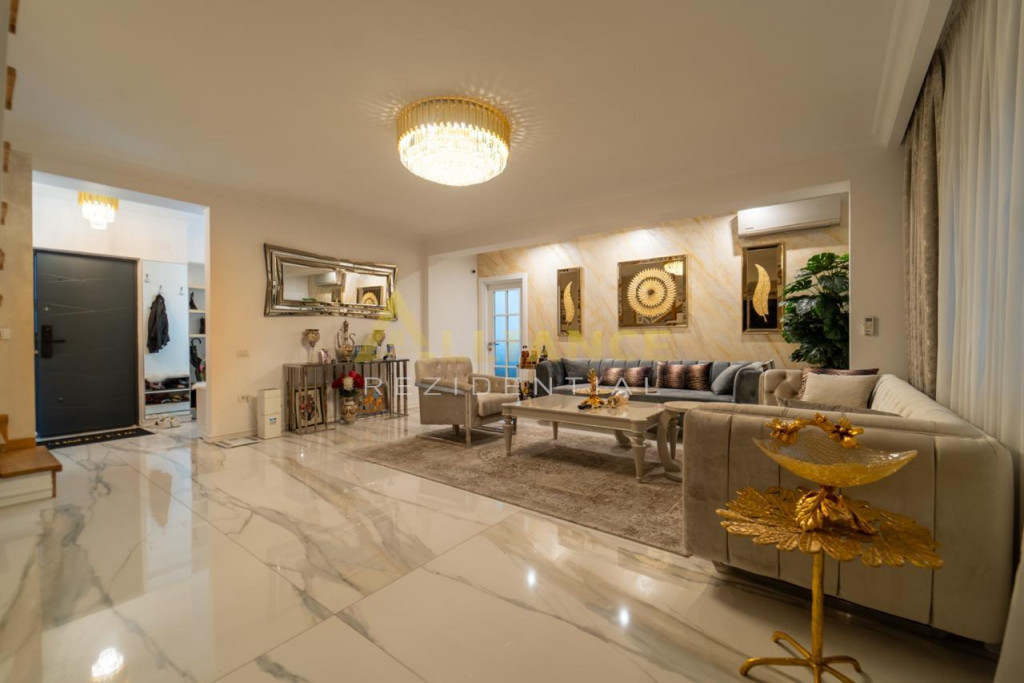 Locuinta premium pentru familie | Townhouse modern cu 7 came