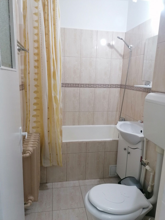 Berceni metrou biruintei 81 studio etaj 4