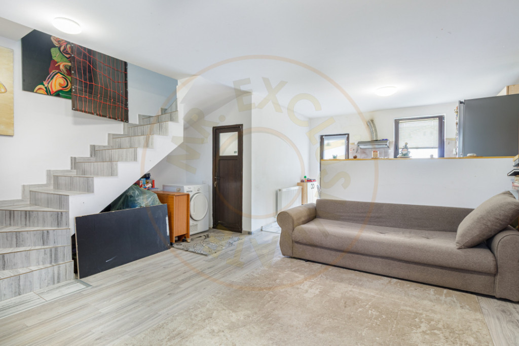 Casa crisul repede colț cu celofibrei