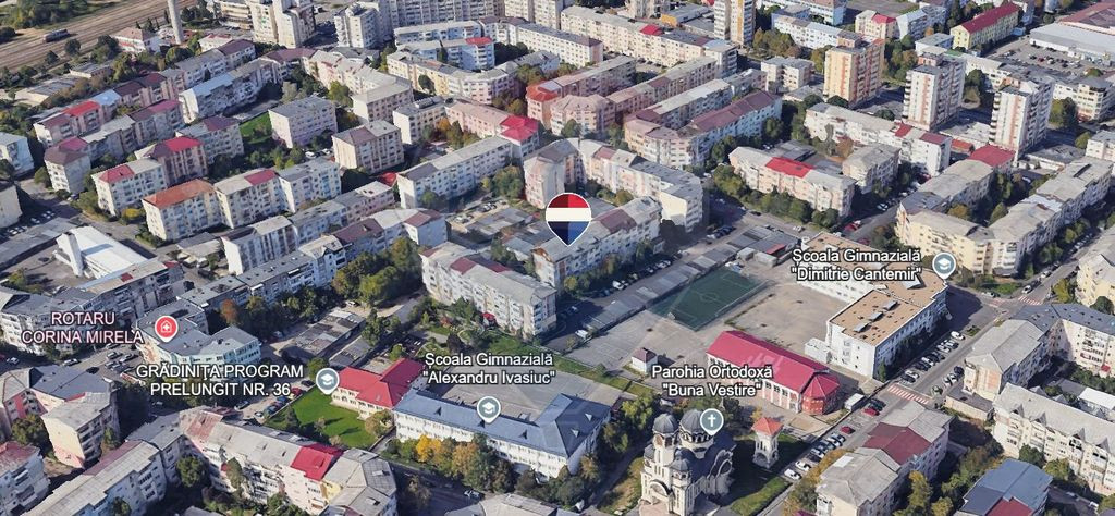 Apartament de vanzare cu 3 camere Petru Rares Etaj 3