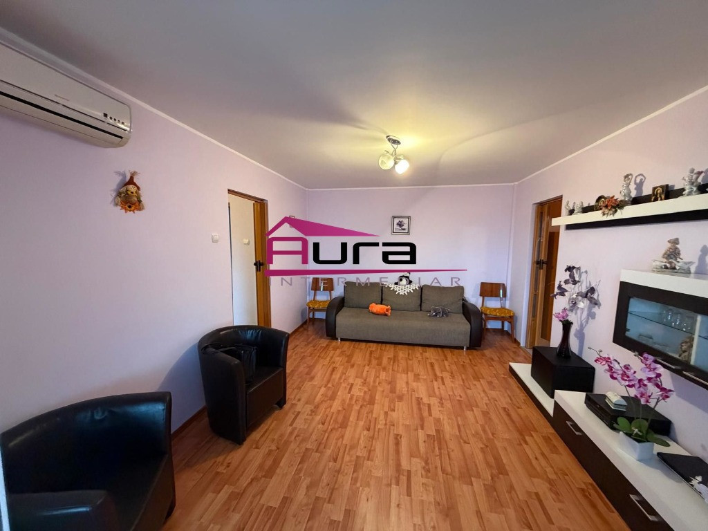 Apartament 3 camere zona Str.Eternitatii