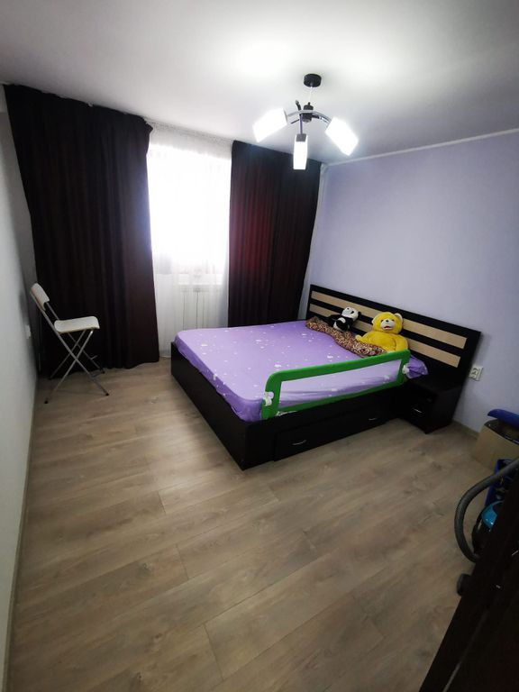 De vanzare apartament 3 camere, micro 39, 76.000 euro neg...