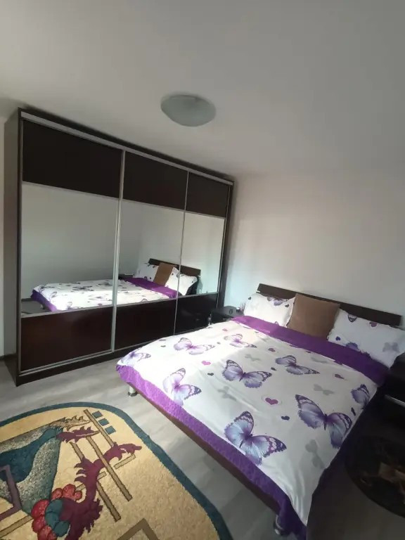 Casă 120 mp + casă 49 mp, teren 640 mp, deschidere 15 m...