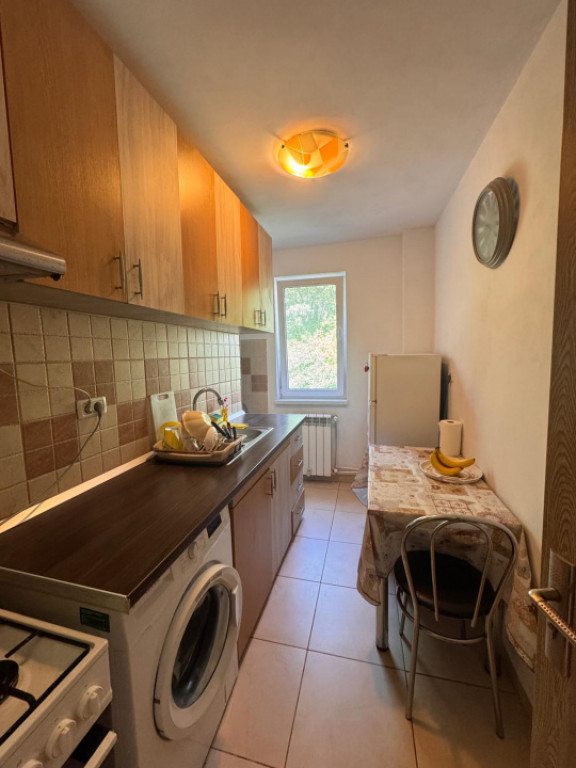 Apartament 2 camere de vânzare în zona Gară din Constanț