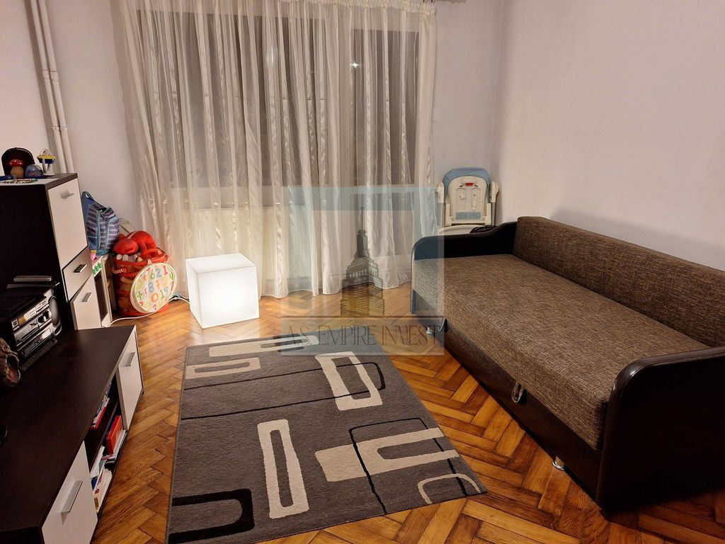 Garsoniera decomandata, 30 mp utili - zona Astra