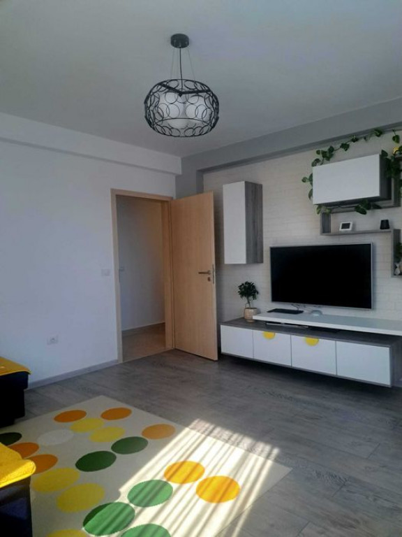 Apartament 3 camere mobilat-utilat, loc de parcare ,Tractoru