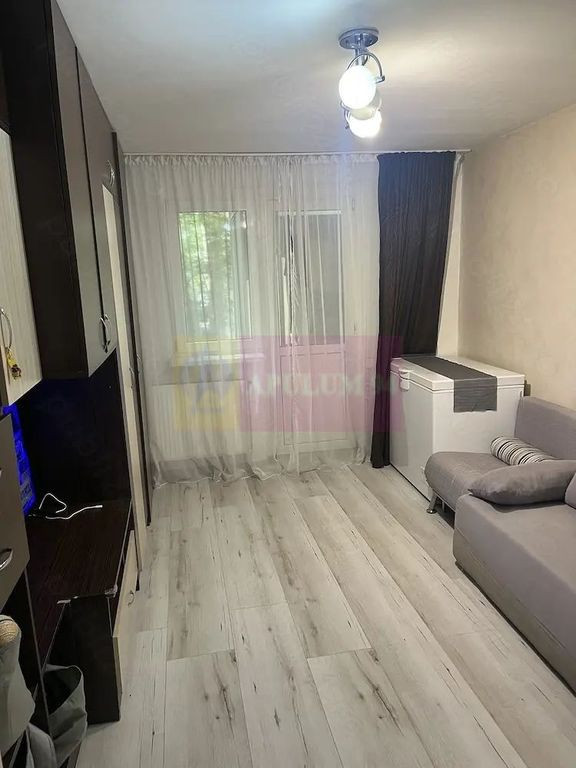 Apartament 2 camere pe str Huedin
