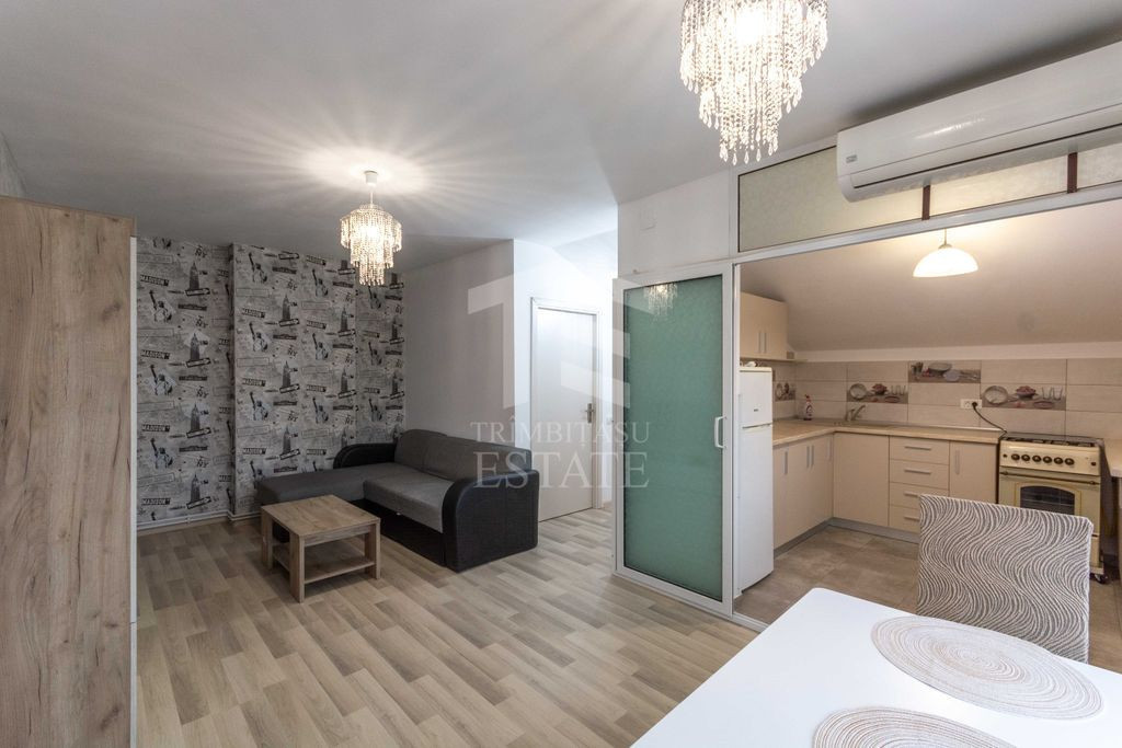 Pajura - Presei, Apartament 3 camere, centrala proprie.