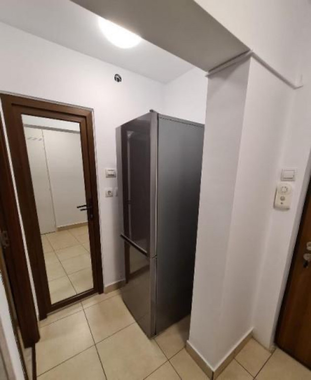 Muncii baba novac etaj 10