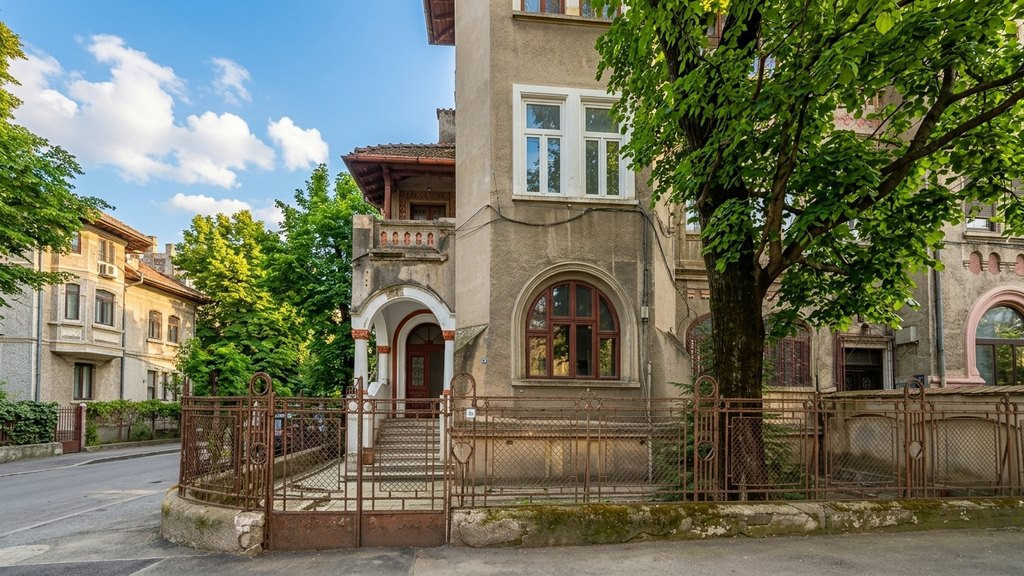 Un Balcic în Cotroceni