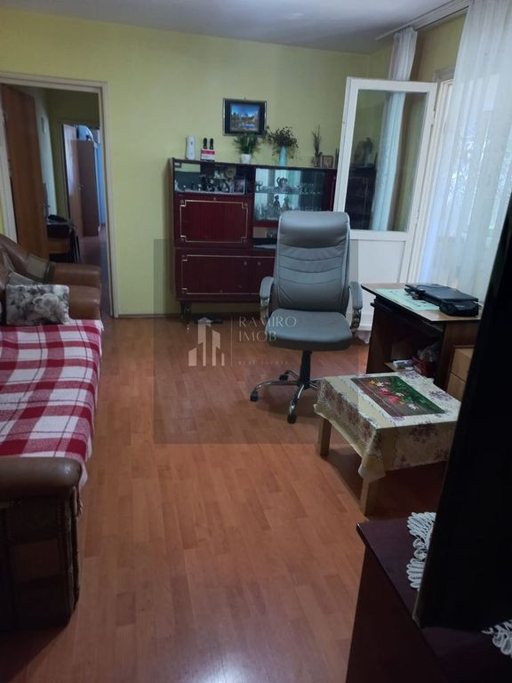 Apartament 3 camere, bloc 4 etaje, Berceni, 67mp