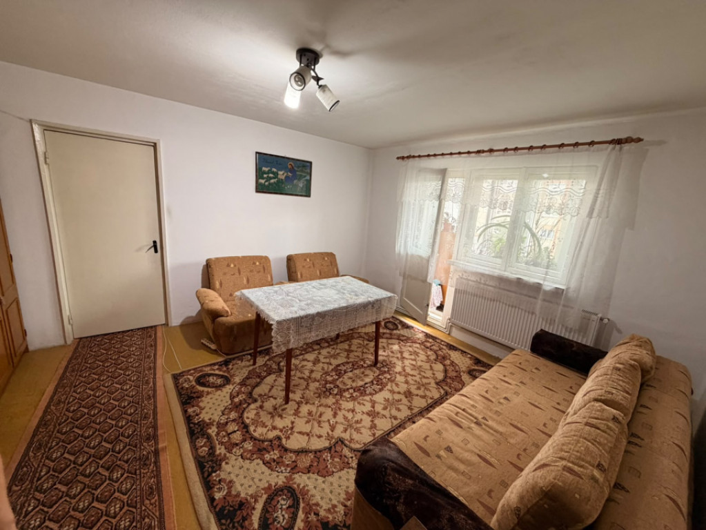 Apartament 3 camere, 65 mp, decomandat, zona Brazda lui Nova